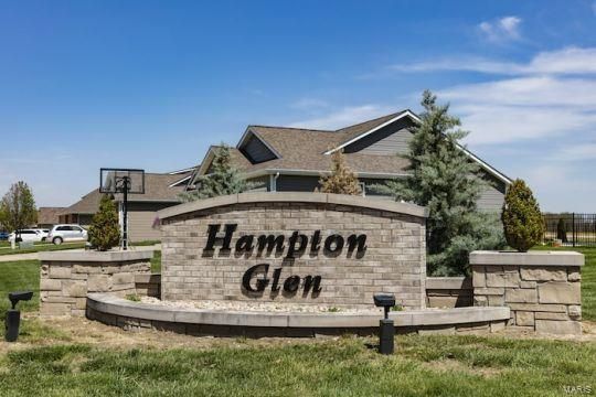 Hampton Gln, Troy, IL 62294