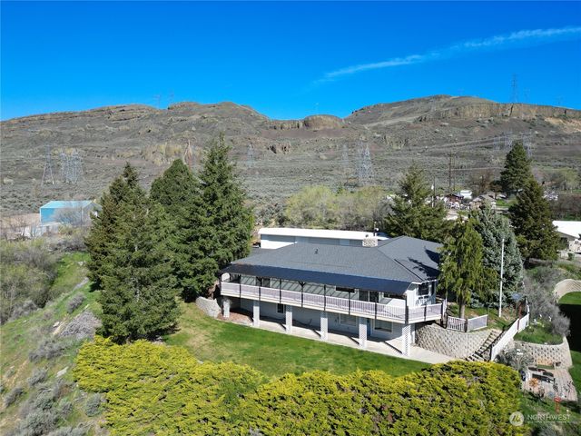 227 D Street, Grand Coulee, WA 99133