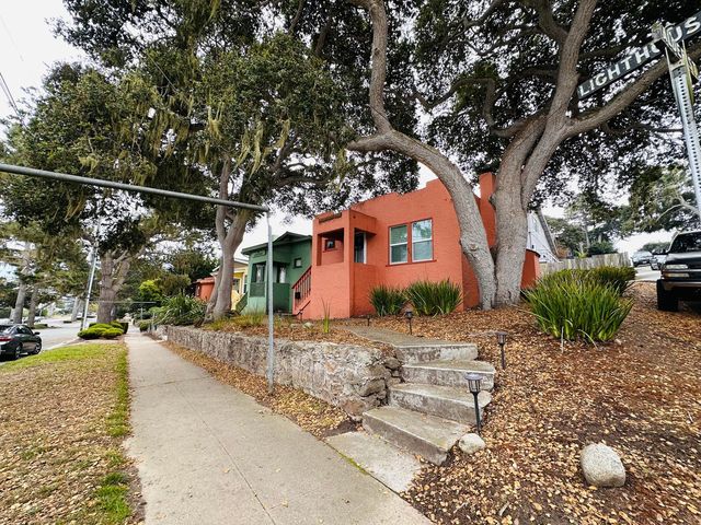 891 Lighthouse Ave, Pacific Grove, CA 93950
