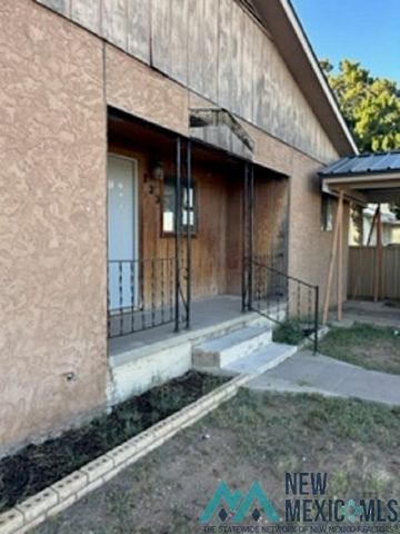 633 S  4th St, Jal, NM 88252