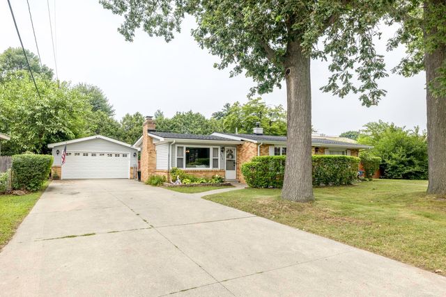 2415 16th Ave, Port Huron, MI 48060