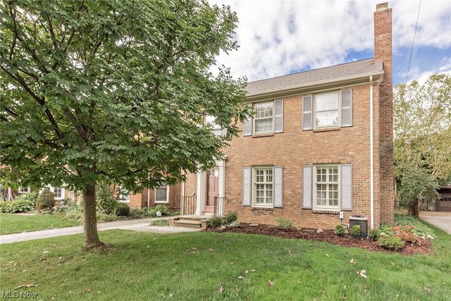 3672 Sutherland Rd, Shaker Heights, OH 44122