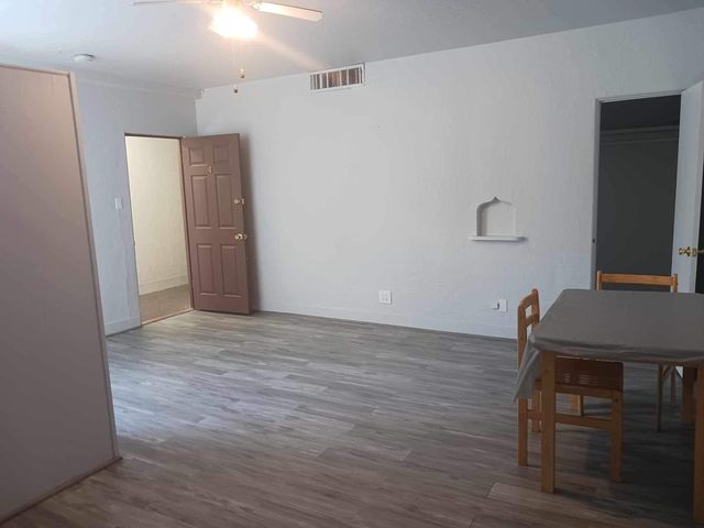 324 S  2nd St #4, Raton, NM 87740