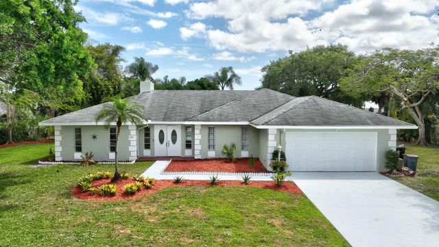 2082 SE Erwin Rd, Port Saint Lucie, FL 34952