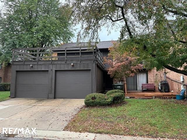 37151 Golfview Dr, Sterling Heights, MI 48312