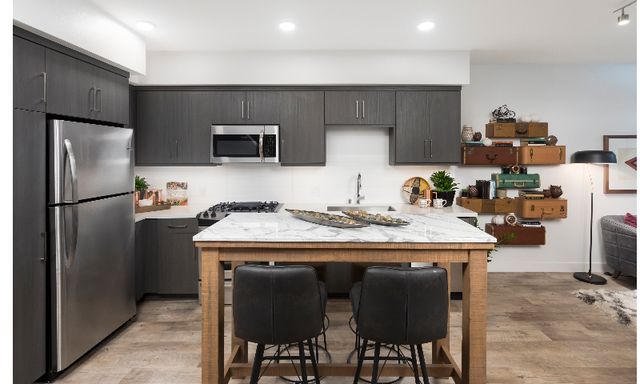 75 W  Walnut St #350, Pasadena, CA 91103