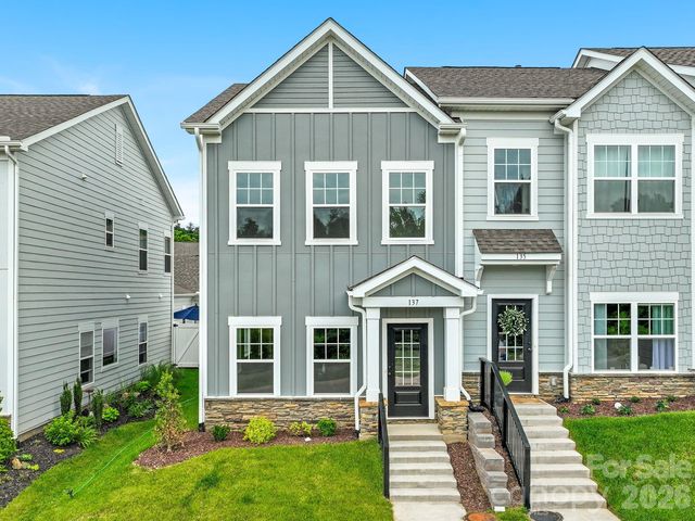 137 Cherry Springs Ln #12, Asheville, NC 28804