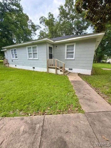 303 3rd Ave SE, Aliceville, AL 35442