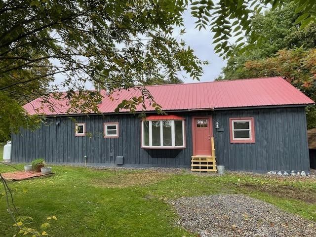 3065 Seal Rd, Marcellus, NY 13108