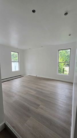 927 Jennings St #5, Bronx, NY 10460