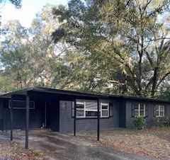 631 NW 36th Dr, Gainesville, FL 32607