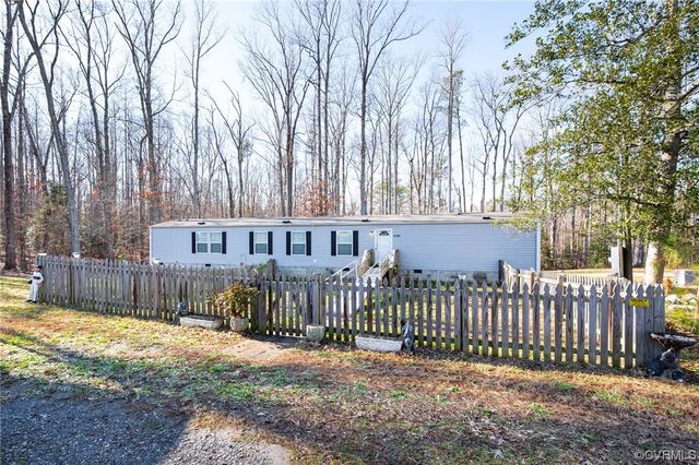 15390 US Route 1 Hwy, Woodford, VA 22580