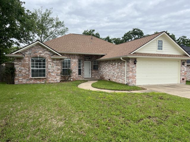 3114 Pleasant Forest Dr, College Station, TX 77845