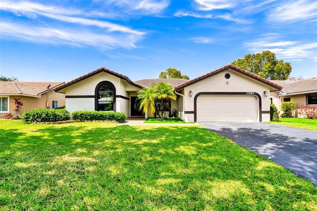 11985 NW 2nd Manor, Coral Springs, FL 33071