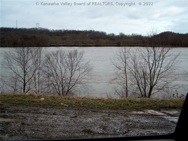 N  A Ohio River Rd, West Columbia, WV 25287