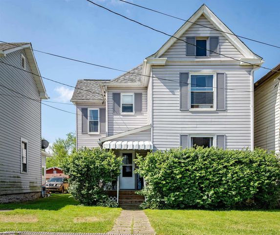 10 4th Ave, Point Marion, PA 15474