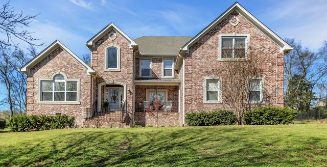 1007 Island Brook Dr, Hendersonville, TN 37075