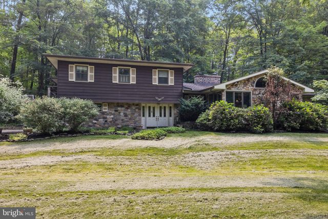 405 Skunk Hollow Rd, Chalfont, PA 18914