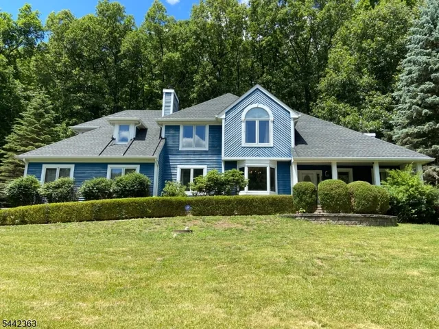 39 Radcliffe Dr, Sparta, NJ 07871