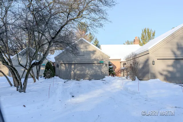 6663 Waybridge Dr SE #37, Grand Rapids, MI 49546