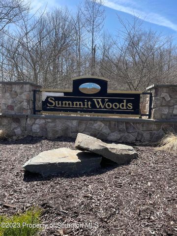68 Summit Woods Rd, Moscow, PA 18444
