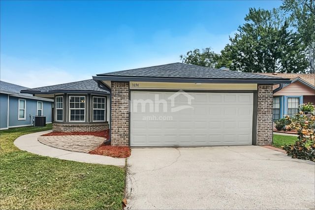 1694 Ashwood Cir, Middleburg, FL 32068