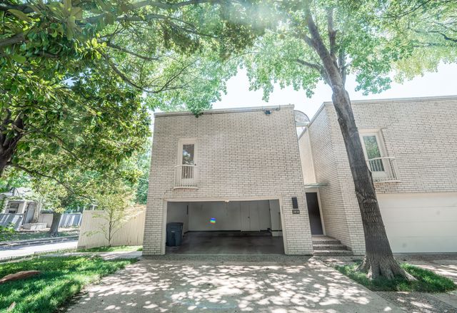 2818 Welborn St #9, Dallas, TX 75219