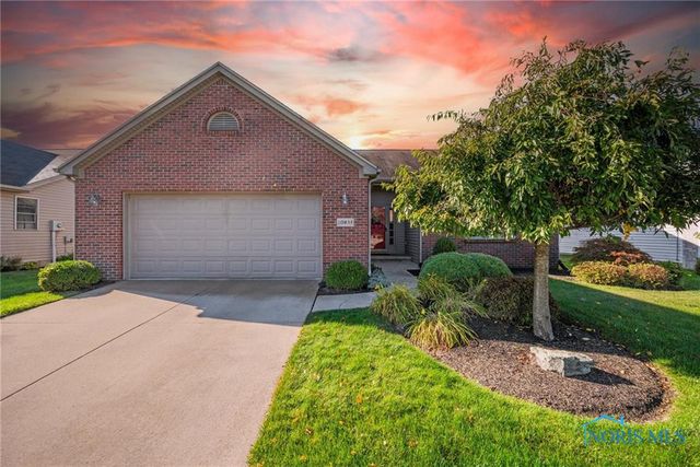 10835 S  Lakes Dr, Perrysburg, OH 43551