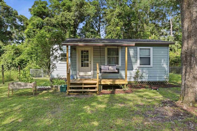 31 Dispennette Dr, Crawfordville, FL 32327