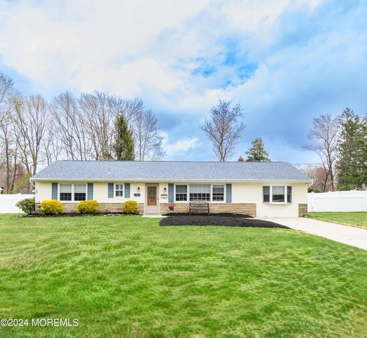 502 Apple Valley Drive, Belford, NJ 07718