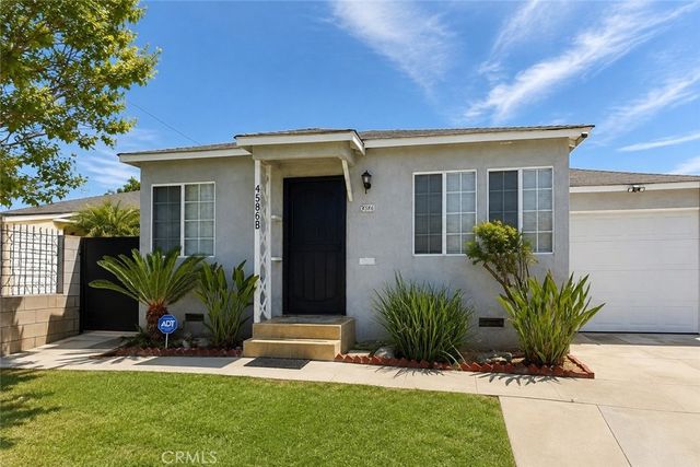 4586 W  142nd St, Hawthorne, CA 90250