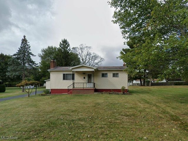 218 Courtland Ave, Campbell, OH 44405
