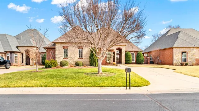 12304 Maiden Ln, Oklahoma City, OK 73142