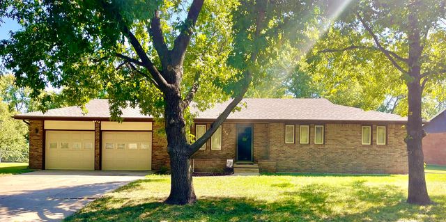 350 S  3rd Ave, Clearwater, KS 67026