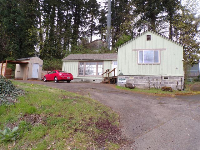 640 82nd Dr, Gladstone, OR 97027