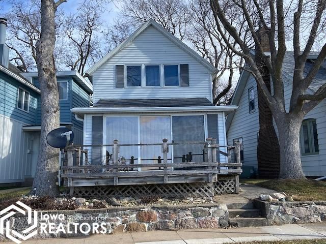 302 N  Lakeview Dr, Clear Lake, IA 50428