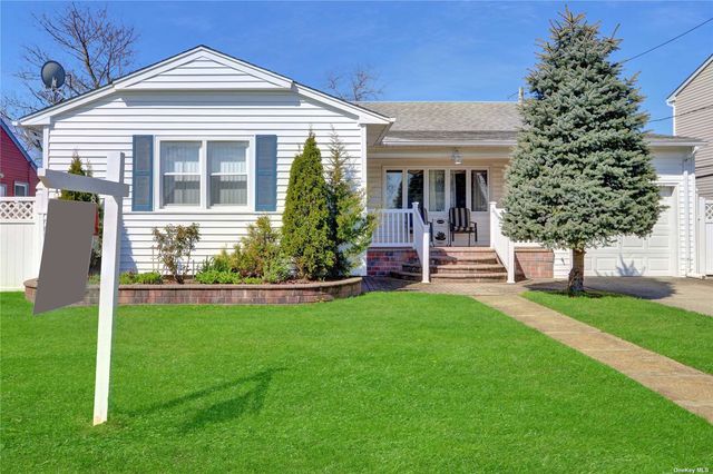 726 Evelyn Avenue, North Bellmore, NY 11710