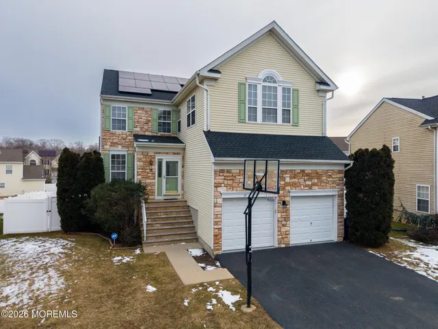10 Hemingway Lane, Columbus, NJ 08022