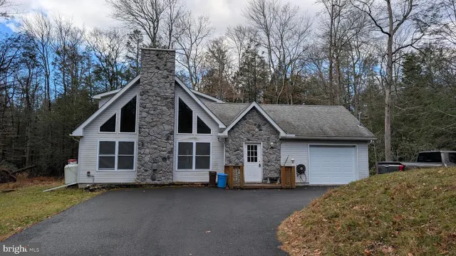31 Rodda Rd, Albrightsville, PA 18210