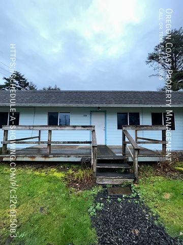 1706 NW 26th St, Lincoln City, OR 97367