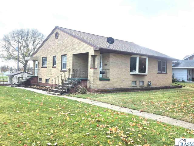 605 Water St SW, Sleepy Eye, MN 56085