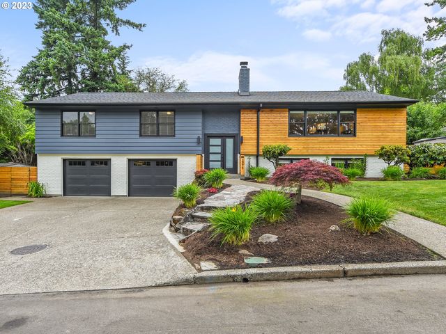 2375 SW Scenic Dr, Portland, OR 97225