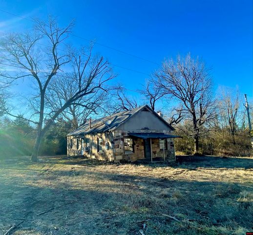 744 County Road 720, Gassville, AR 72635