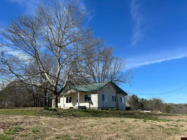 9756 Highway 14 S, Yellville, AR 72687