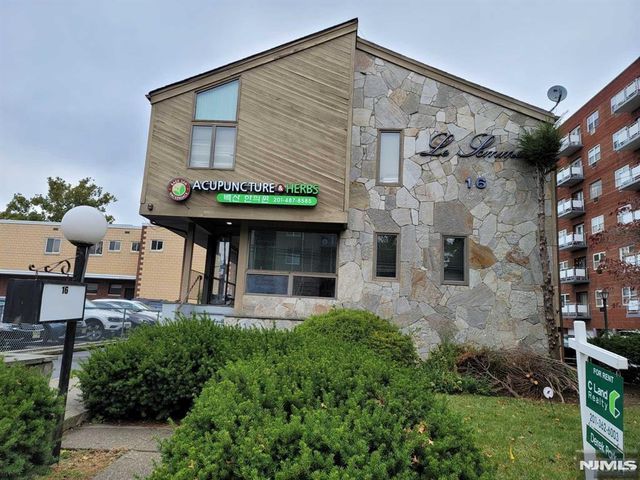 16 Jefferson St, Hackensack, NJ 07601