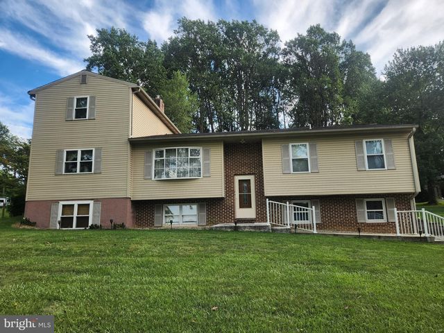 3 Woods Dr, New Providence, PA 17560