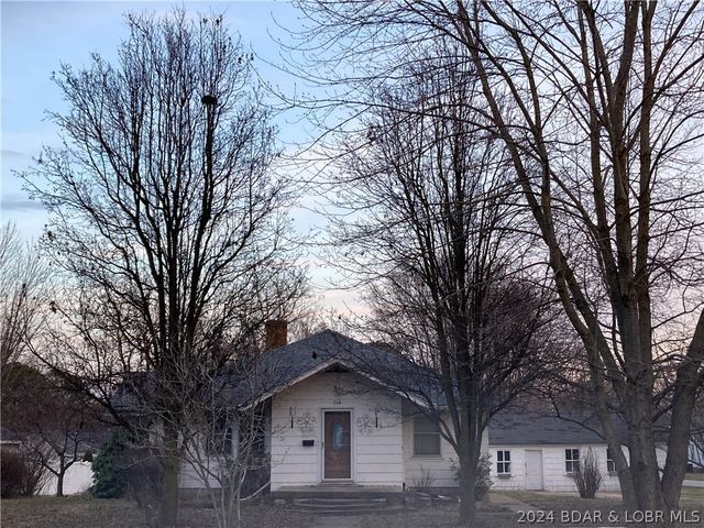 310 S  Maple Ave, Versailles, MO 65084