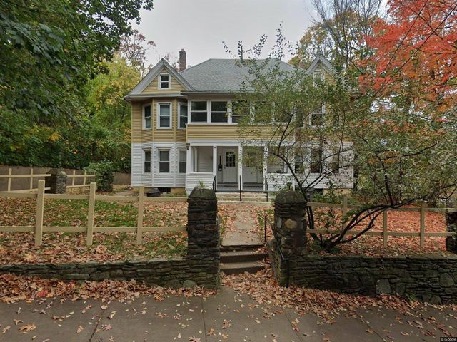 14 Arch St #2, Manchester, CT 06040