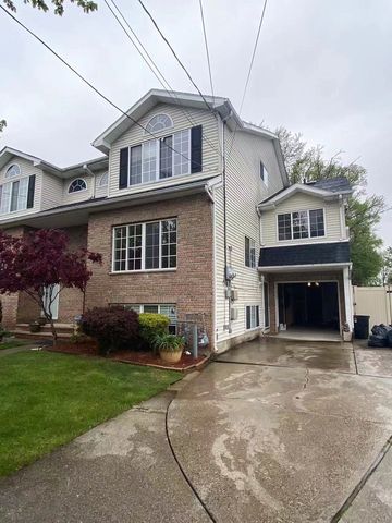 45 Sharrotts Rd #2, Staten Island, NY 10309