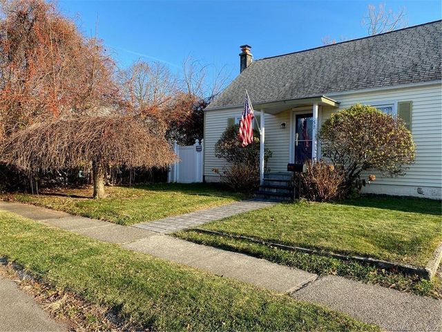57 Greenfield Rd, Milford, CT 06460